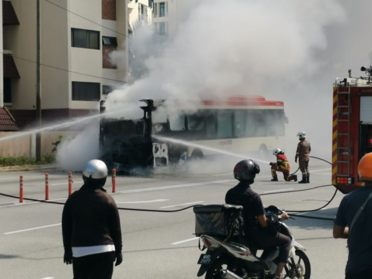 6 Penumpang Lalui Detik Cemas, Bas Rapid KL Dinaiki Terbakar