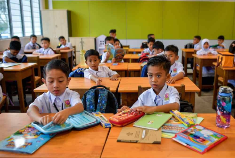 Sesi Persekolahan di 11 Negeri Berjalan Lancar, Hampir Lima Juta Murid Kembali ke Sekolah