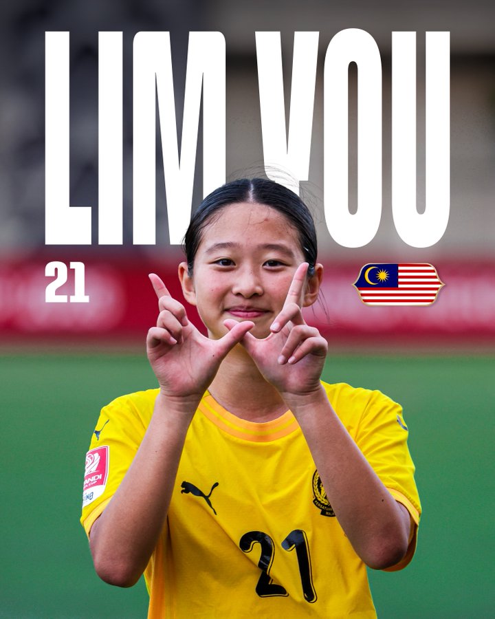 Pemain muda Malaysia Lim You beraksi dalam kejohanan Srikandi Merdeka Cup di Indonesia.
